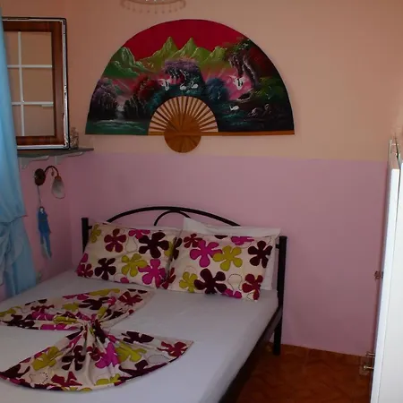 בית נופש Vanna's House *